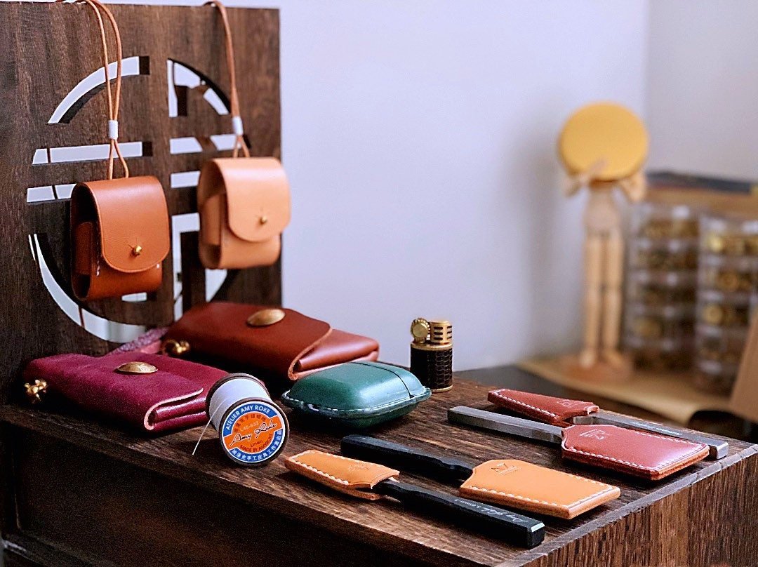 Genuine Leather Mixed-color Hand-tailored Leather Case